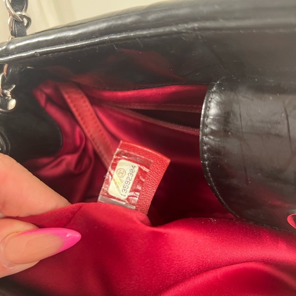 Chanel Quilted Chain Shoulder Bag - Picture 9 of 12